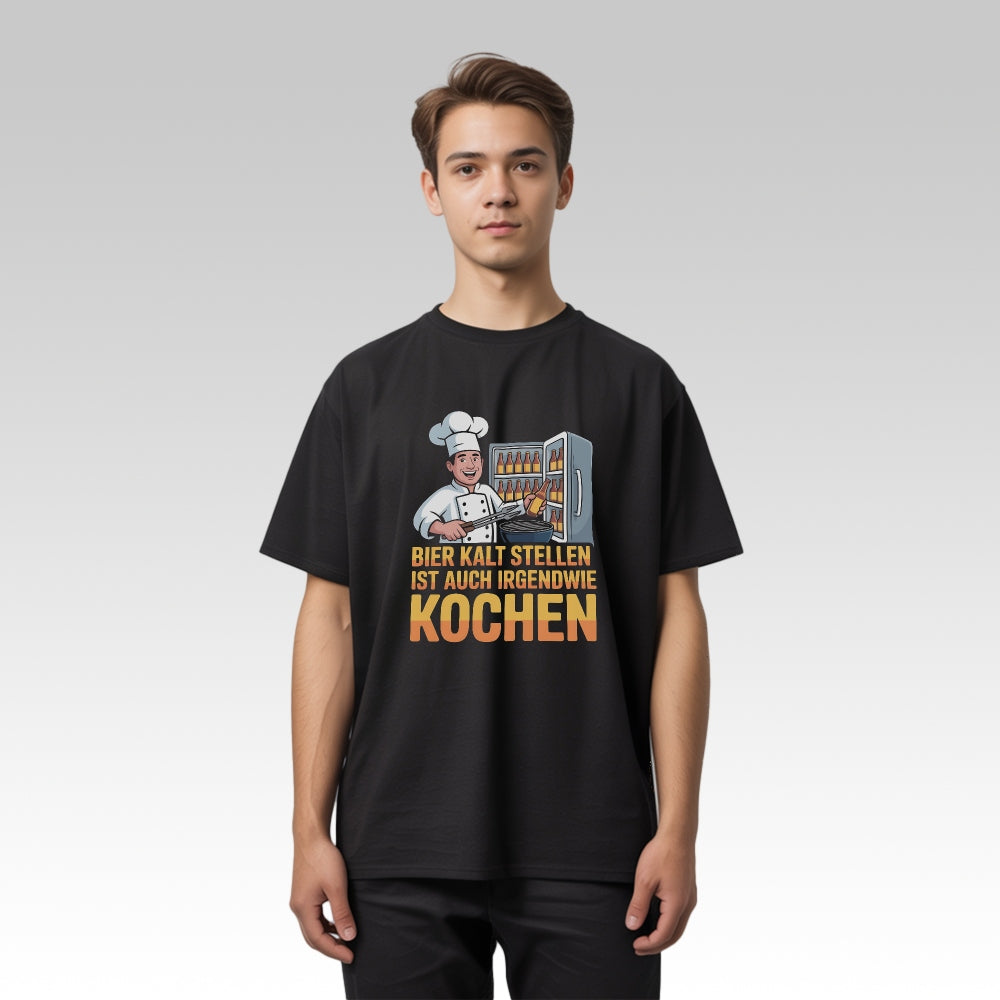 GEHOBENER KOCH - T-Shirt
